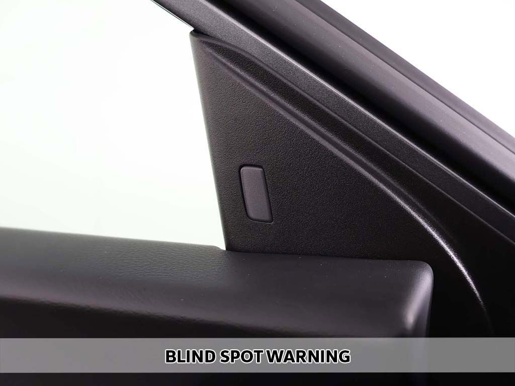 Used 2023 Nissan Sentra SR w/ SR Premium Package image 7