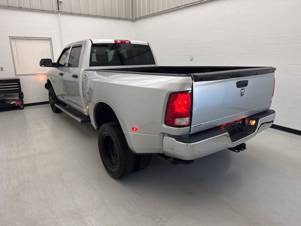 Used 2018 RAM 3500 Tradesman w/ Chrome Appearance Group AWD/4WD image 4