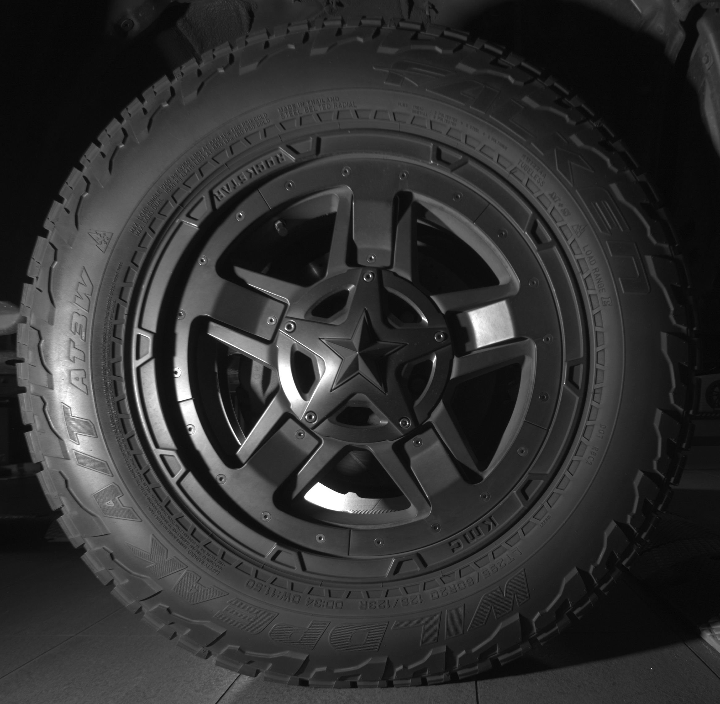 Used 2017 Toyota Tundra TRD Pro AWD/4WD image 10