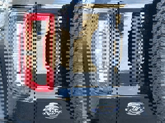 Used 2024 Ford Bronco Everglades image 6