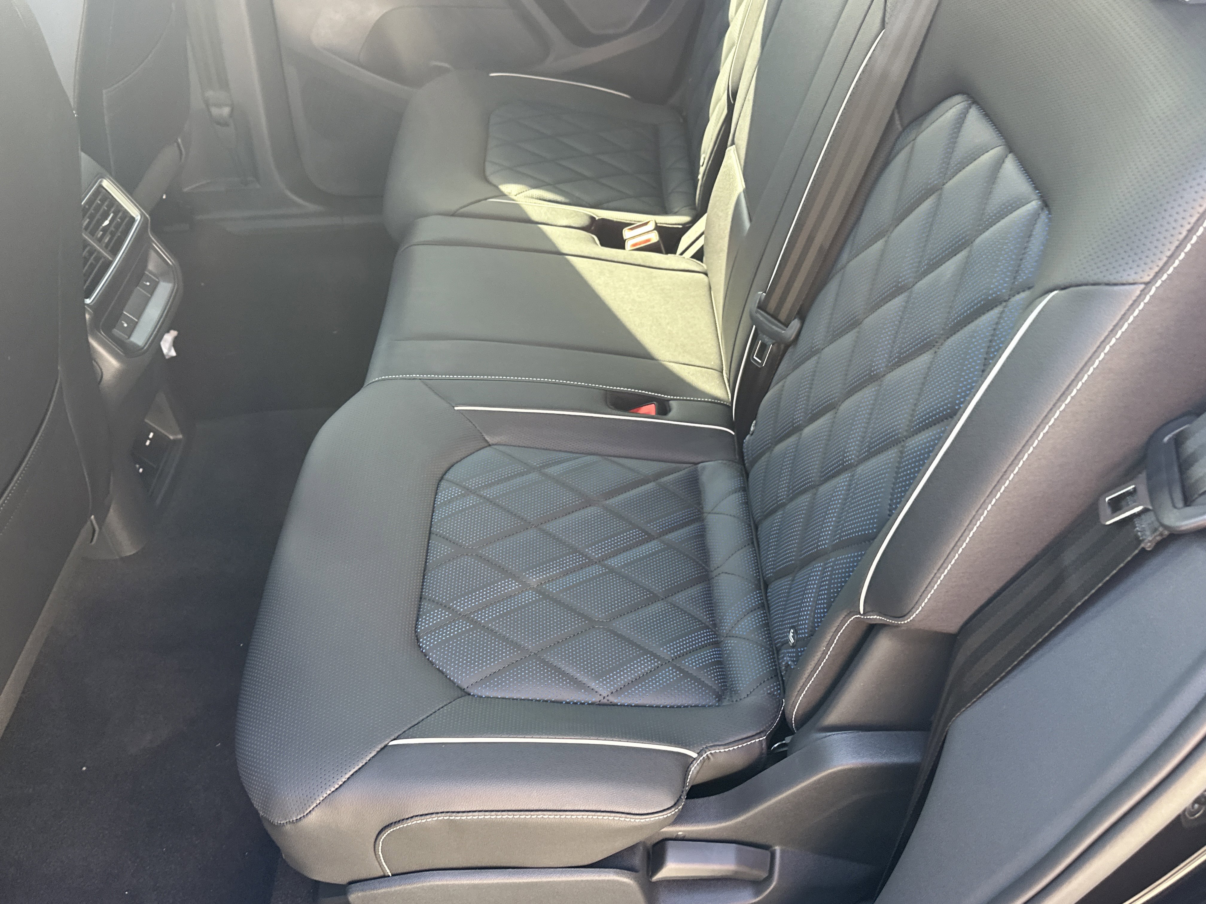 New 2026 Volkswagen Atlas Cross Sport SEL Premium R-Line image 13