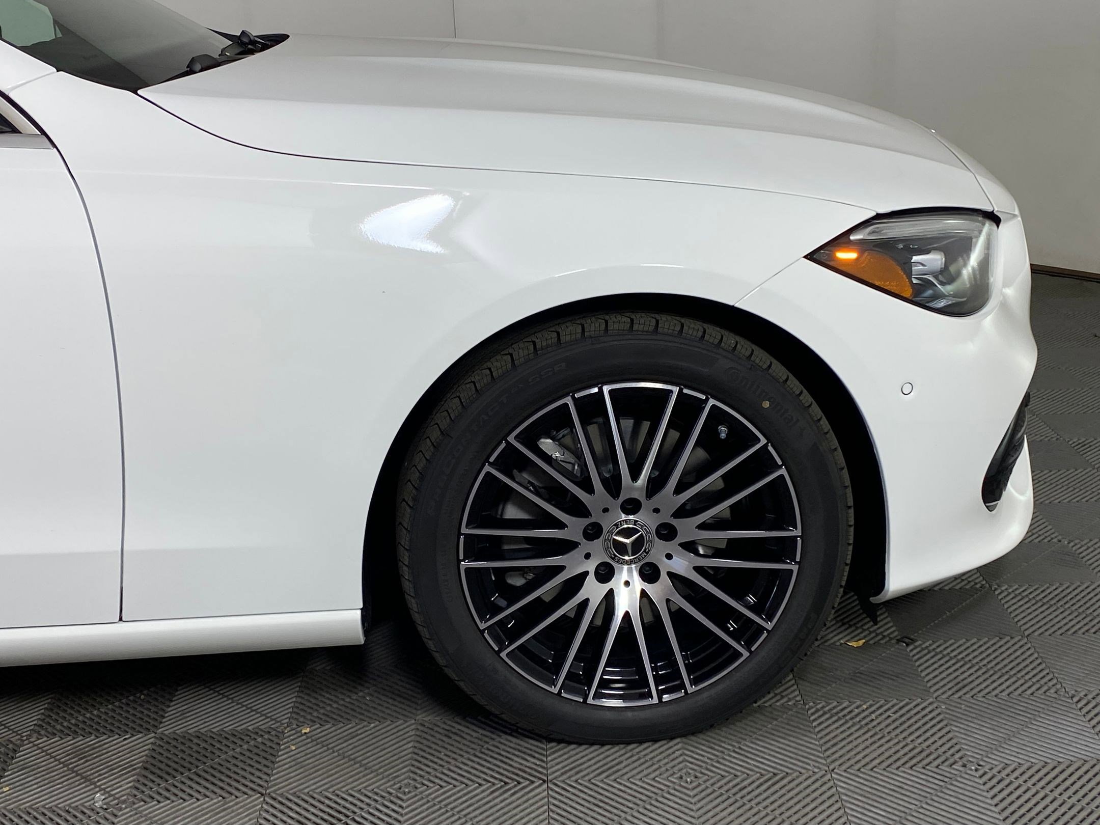 Used 2025 Mercedes-Benz C 300 4MATIC Sedan image 10