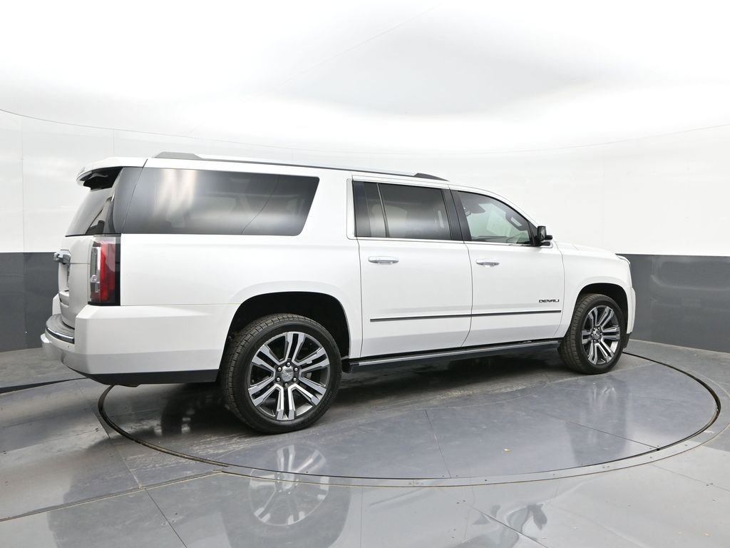 Used 2019 GMC Yukon XL Denali w/ Denali Ultimate Package AWD/4WD image 15