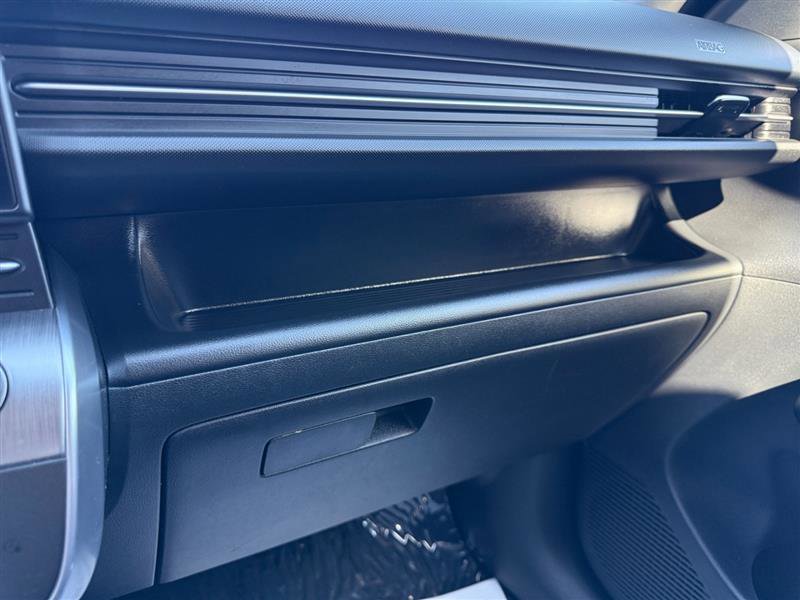 Used 2024 Hyundai Kona SEL FWD image 24