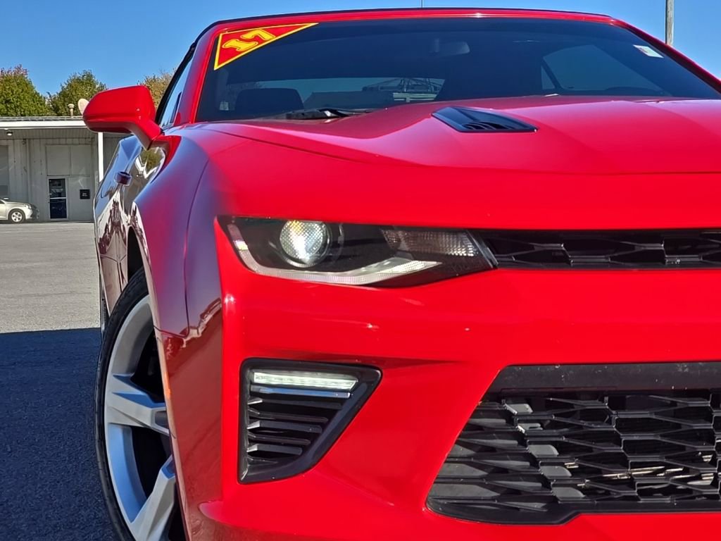 Used 2017 Chevrolet Camaro SS image 9