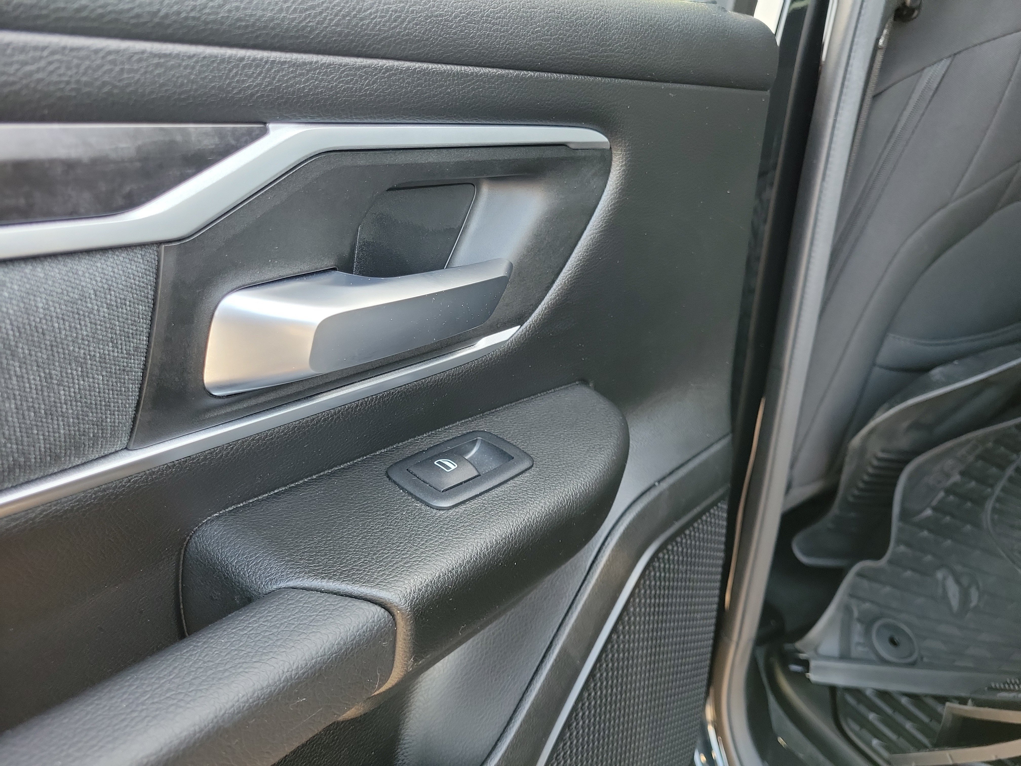 Used 2023 RAM 1500 Big Horn AWD/4WD image 13