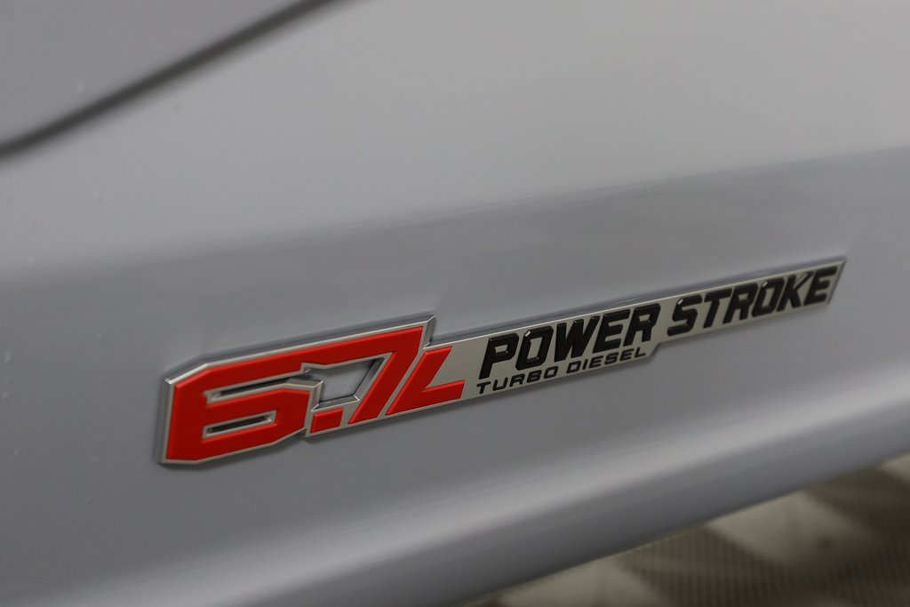 Used 2025 Ford F450 Platinum w/ FX4 Off-Road Package image 58