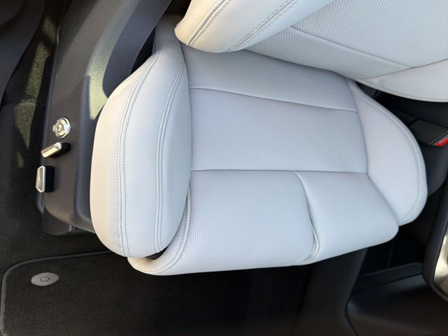 New 2026 Lincoln Navigator L Reserve AWD/4WD image 18