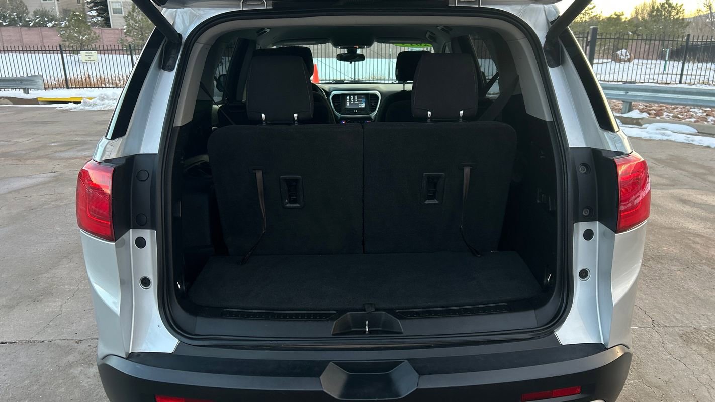 Used 2019 GMC Acadia SLE image 12