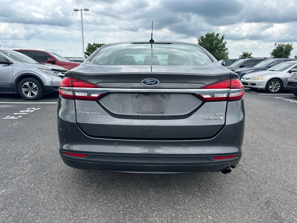 Used 2018 Ford Fusion SE w/ Equipment Group 602A FWD image 10