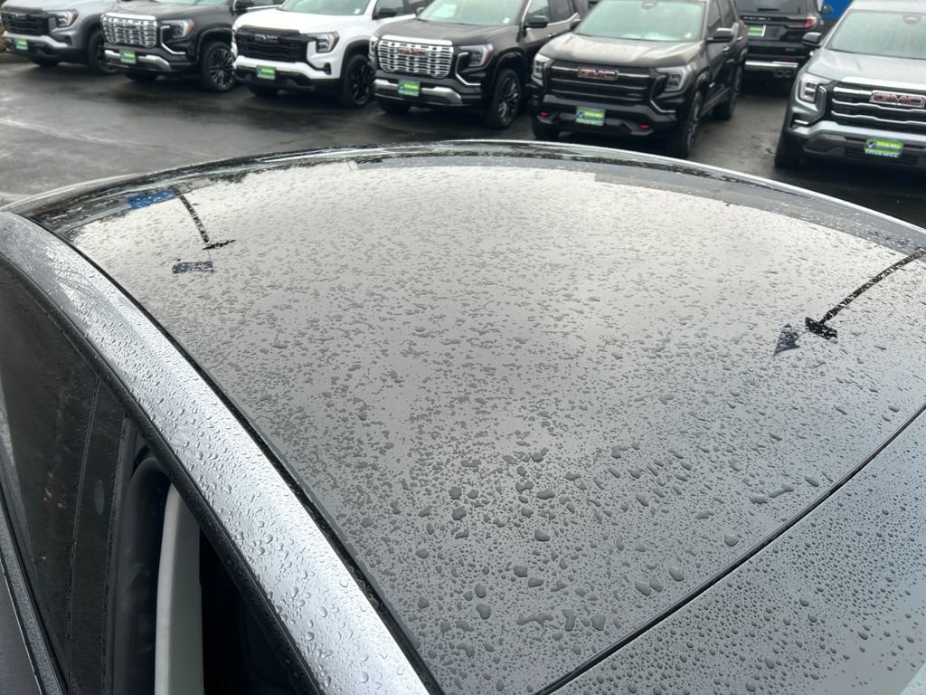 Used 2025 Tesla Model Y Performance image 28