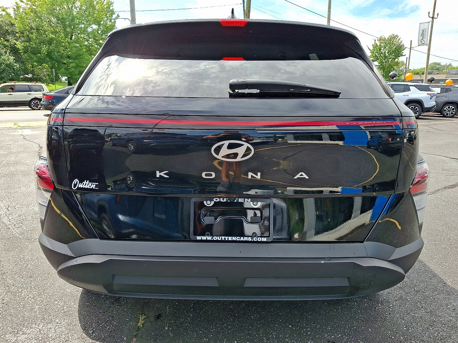 Used 2024 Hyundai Kona SEL FWD image 4