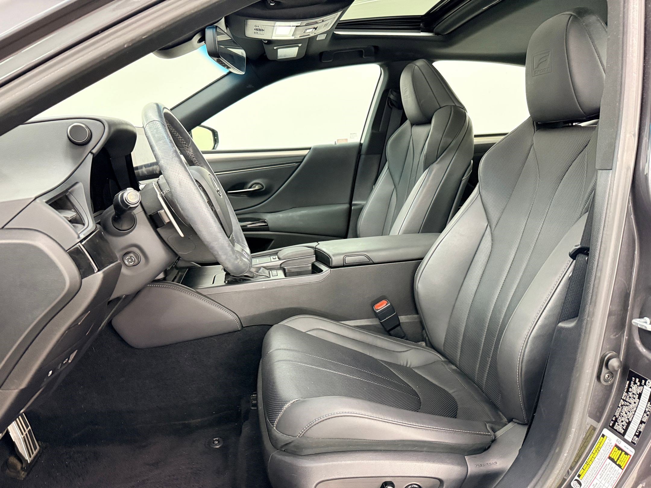 Certified 2022 Lexus ES 350 F Sport w/ Accessory Package FWD image 5