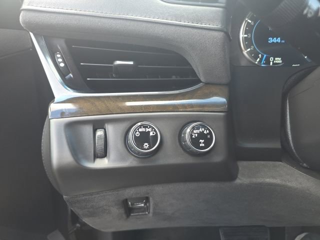 Used 2017 Cadillac Escalade Platinum image 11