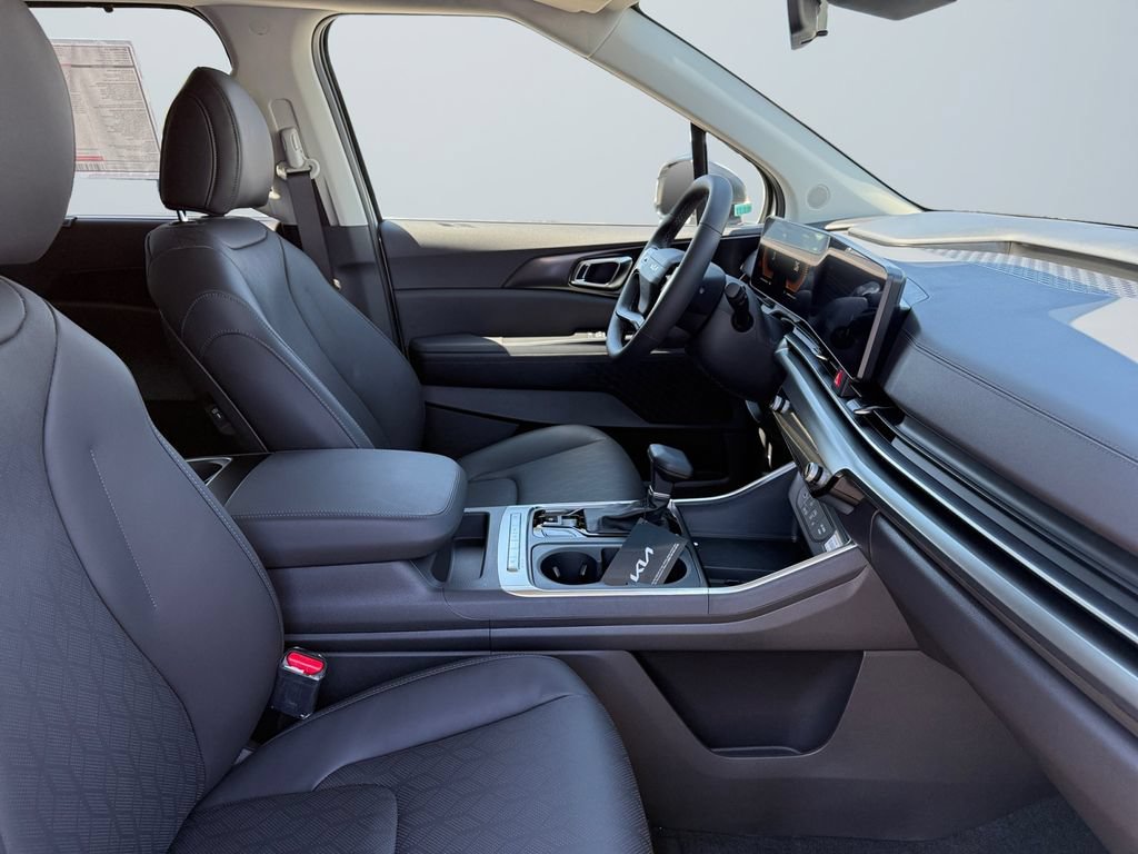 New 2027 Kia Carnival EX FWD image 15