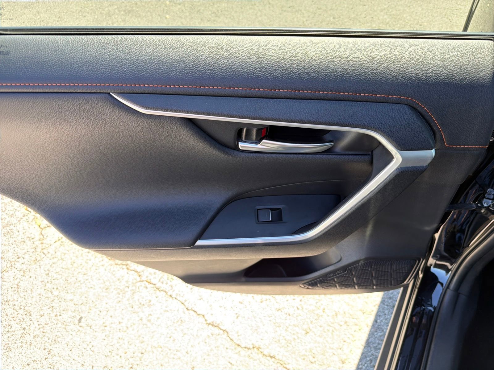 Used 2024 Toyota RAV4 Adventure image 23