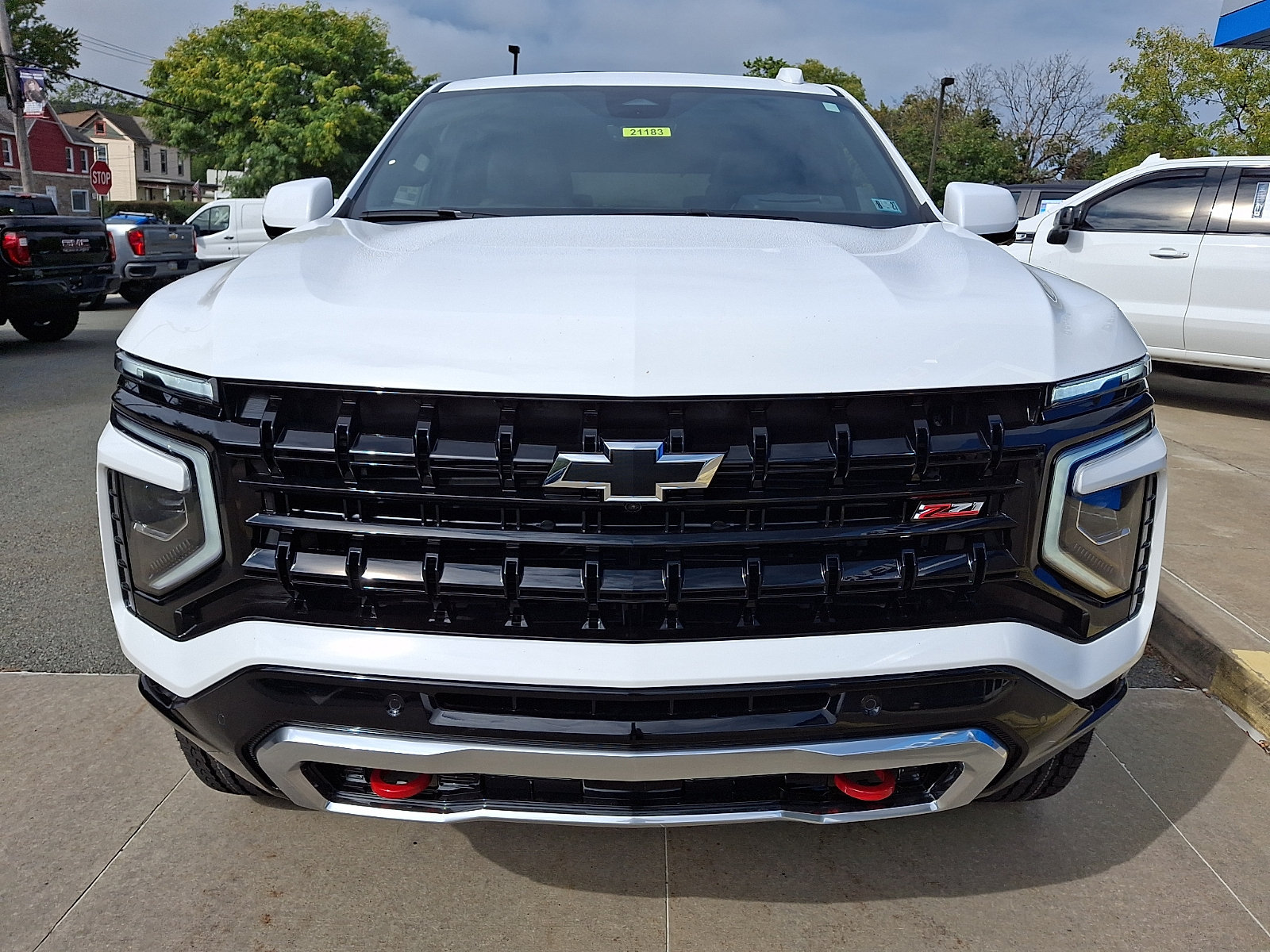 New 2026 Chevrolet Tahoe Z71 w/ Z71 Off-Road Package AWD/4WD image 2