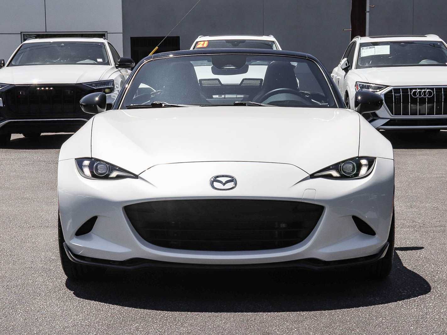 Used 2024 MAZDA MX-5 Miata Club w/ Interior Package RWD image 12