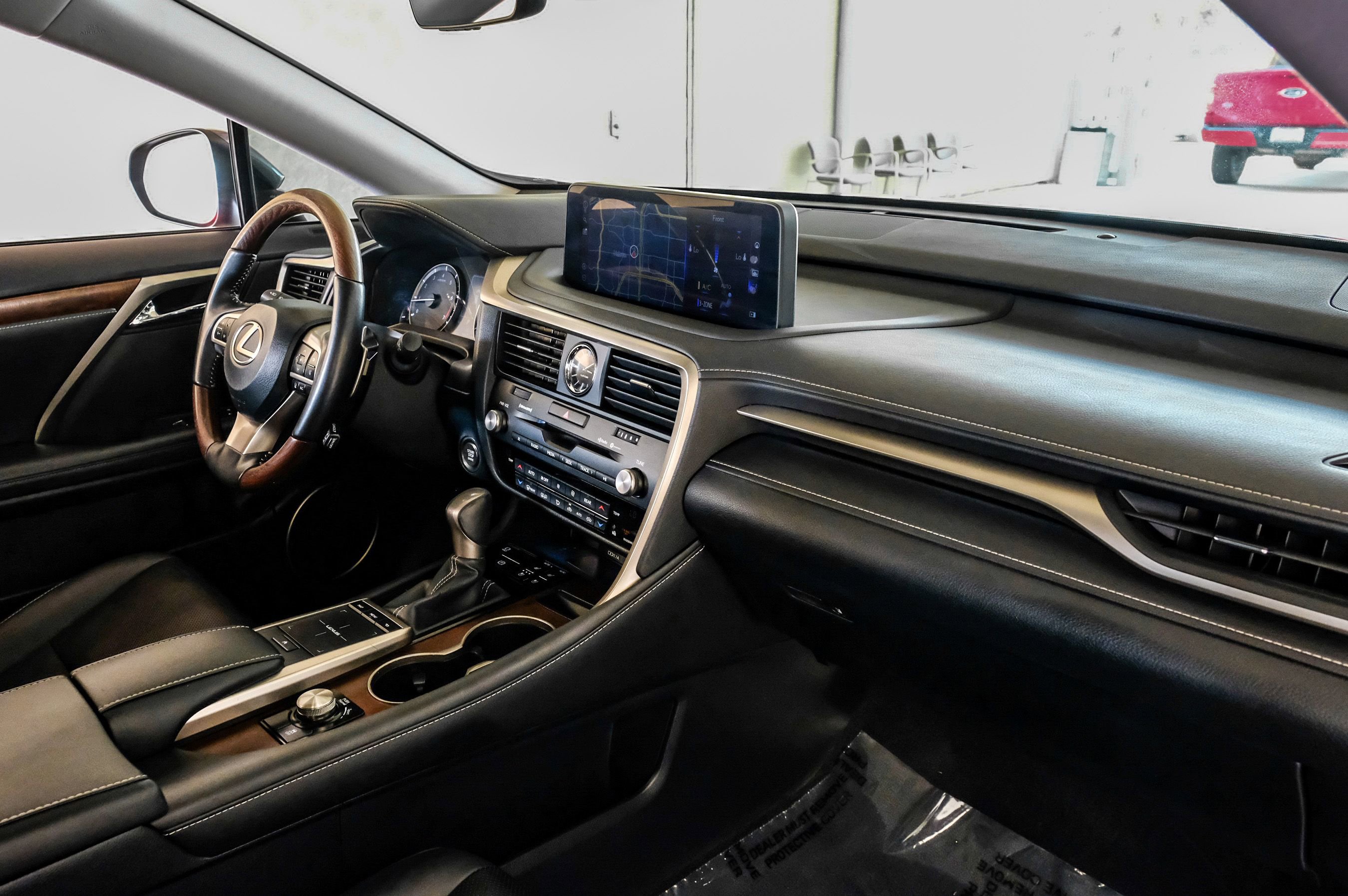 Used 2022 Lexus RX 350L FWD w/ Premium Package image 12