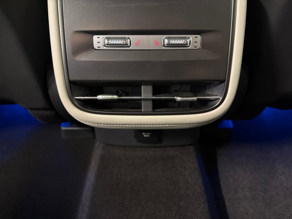 New 2026 Lincoln Nautilus Reserve AWD/4WD image 38