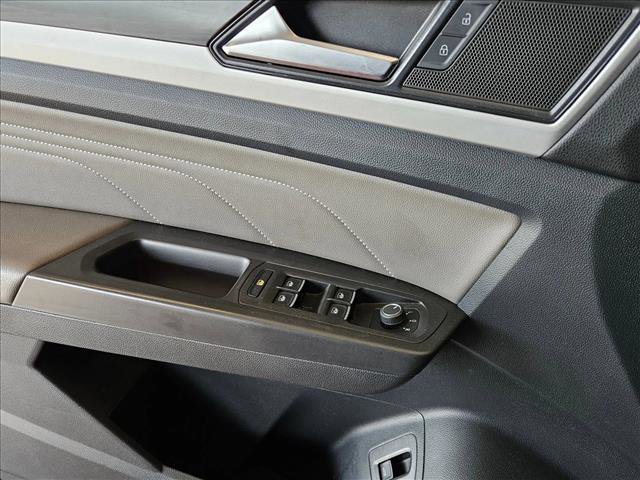 Used 2022 Volkswagen Atlas SE w/ Panoramic Sunroof Package image 6