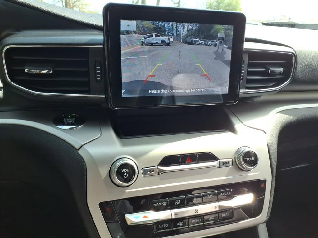 Used 2021 Ford Explorer XLT w/ Equipment Group 202A AWD/4WD image 23