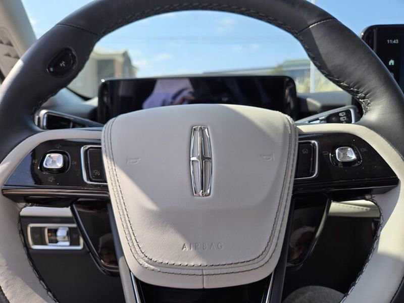 Used 2026 Lincoln Aviator Reserve image 34