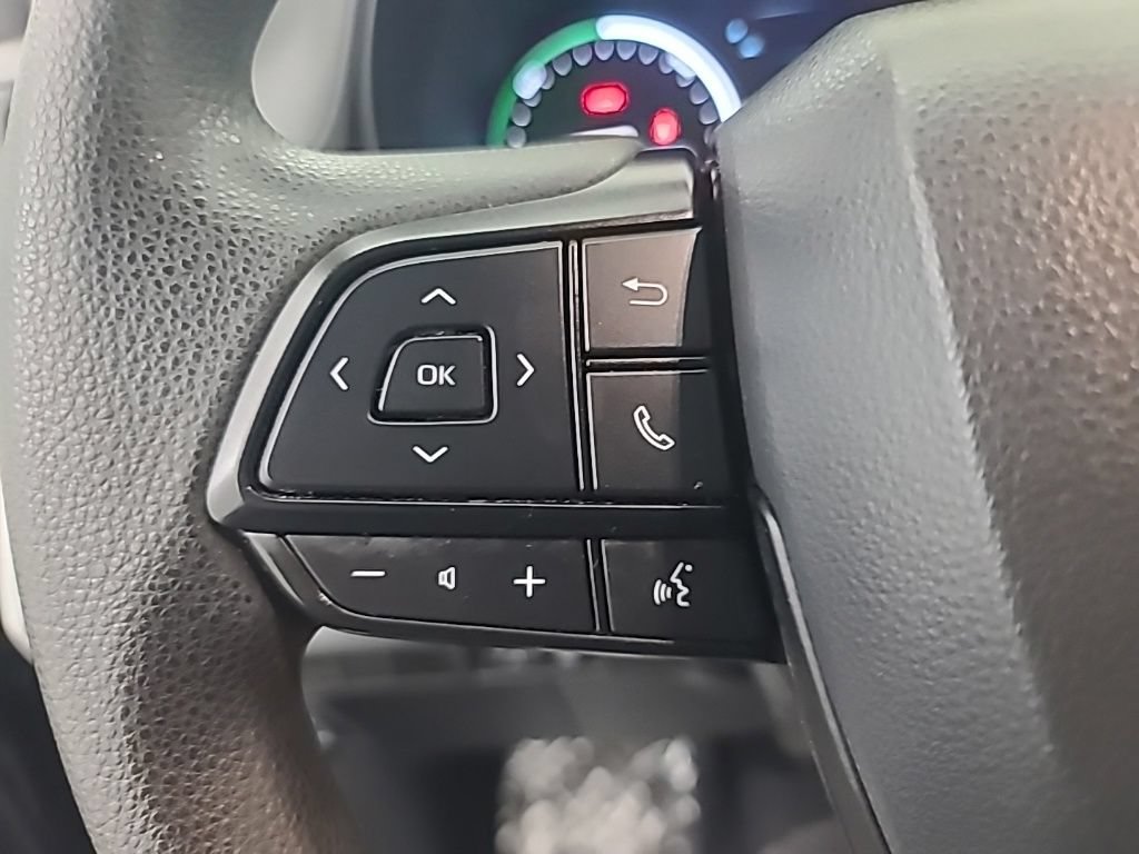 Used 2025 Toyota Sienna LE FWD image 32
