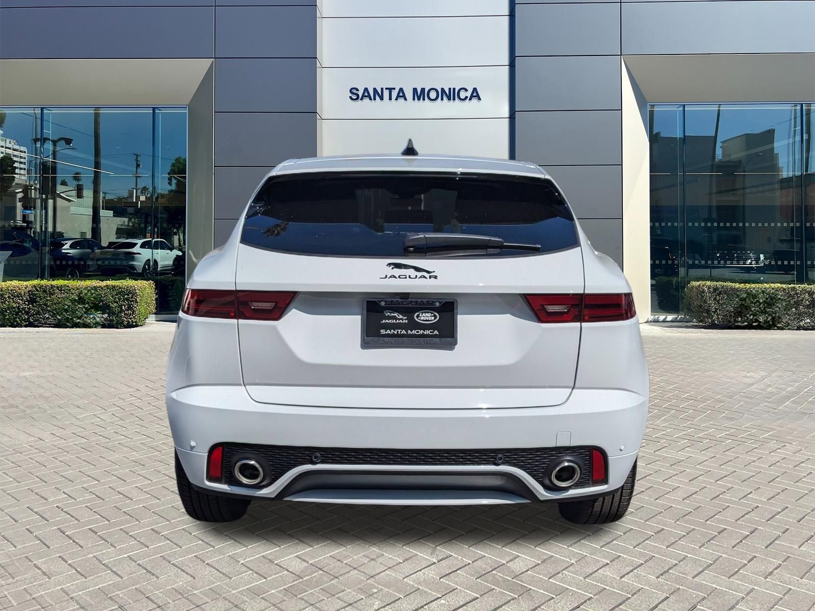 Used 2024 Jaguar E-PACE R-Dynamic SE image 8