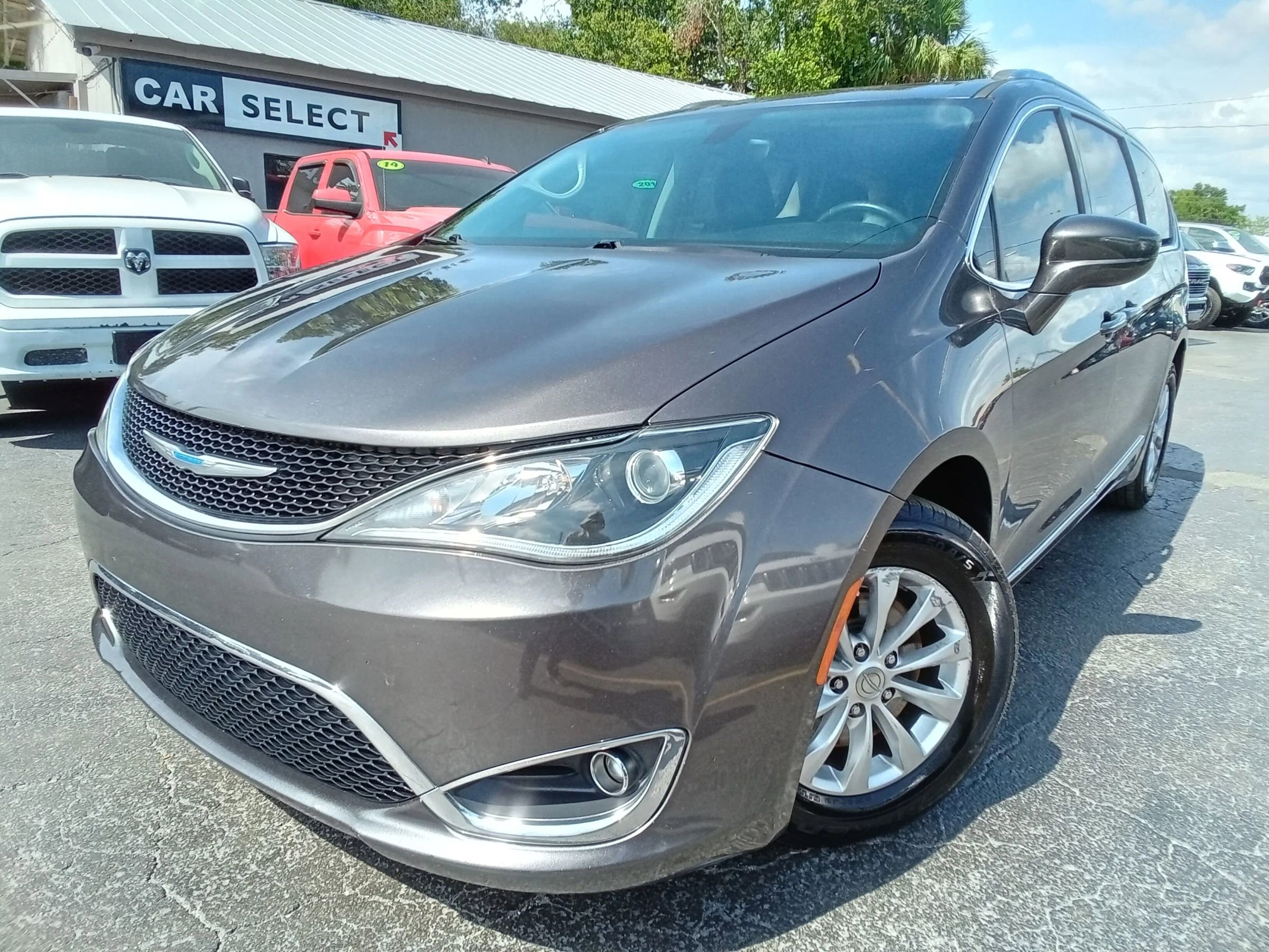 Used 2018 Chrysler Pacifica Touring-L
