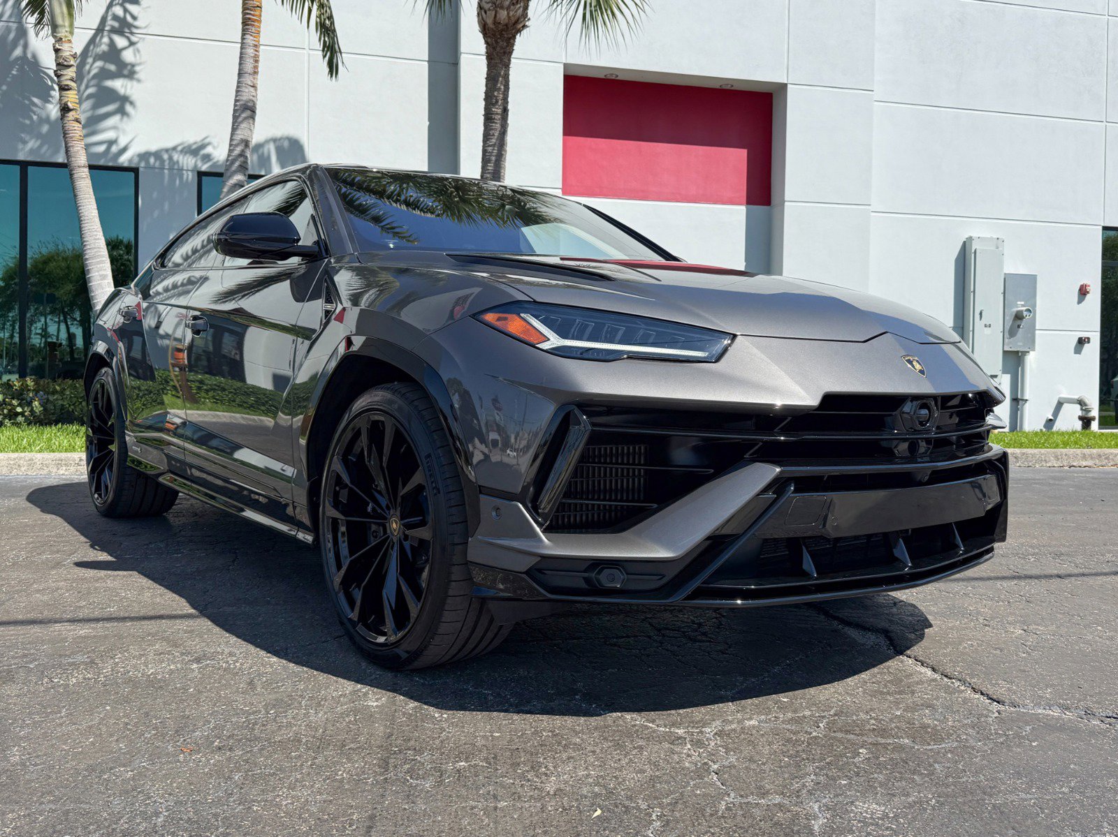Used 2024 Lamborghini Urus S AWD/4WD image 6