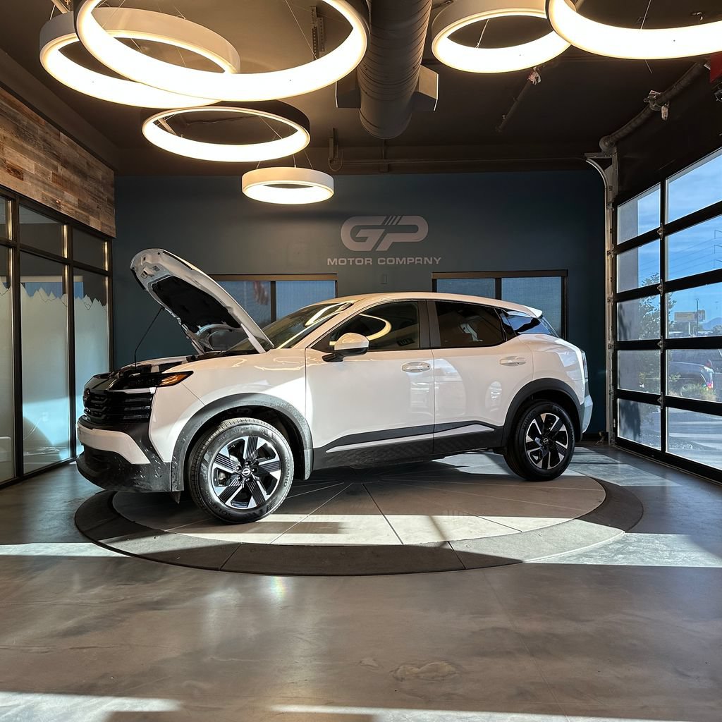 Used 2025 Nissan Kicks SV AWD/4WD image 21