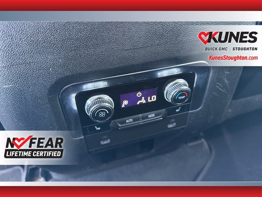 Used 2022 GMC Yukon AT4 image 38