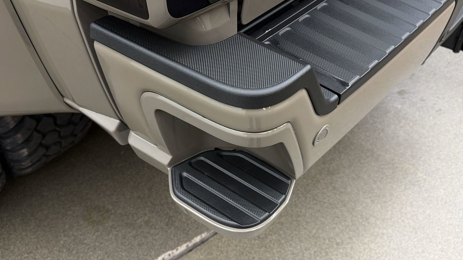 Used 2026 Ford F450 Platinum w/ Platinum Plus Package image 19