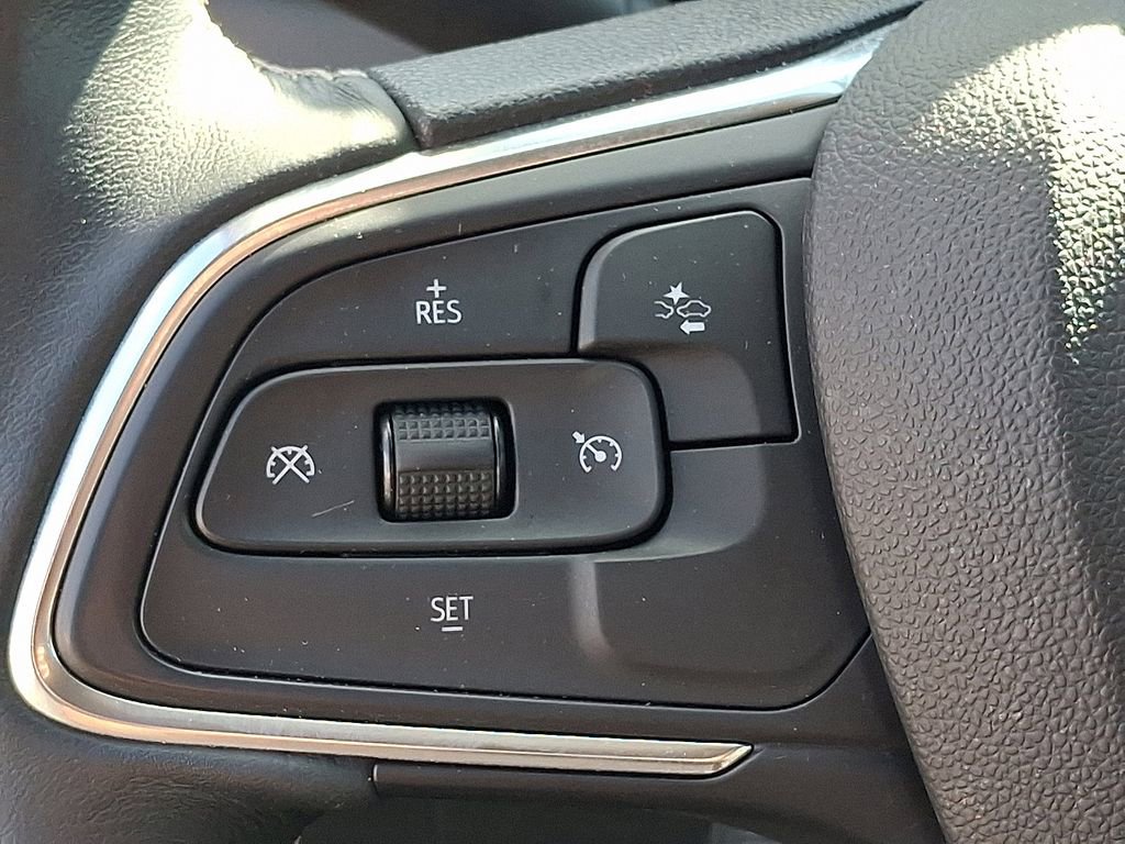 Used 2023 Buick Encore GX Select w/ Sport Touring Package FWD image 21