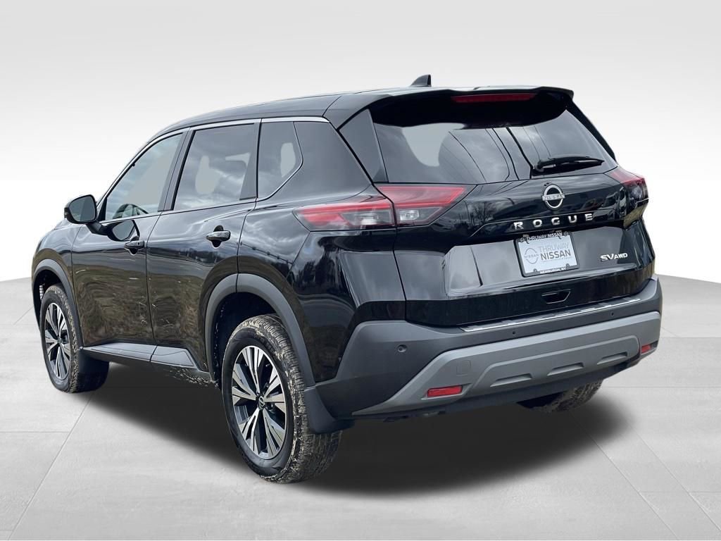 Certified 2022 Nissan Rogue SV w/ SV Premium Package image 3
