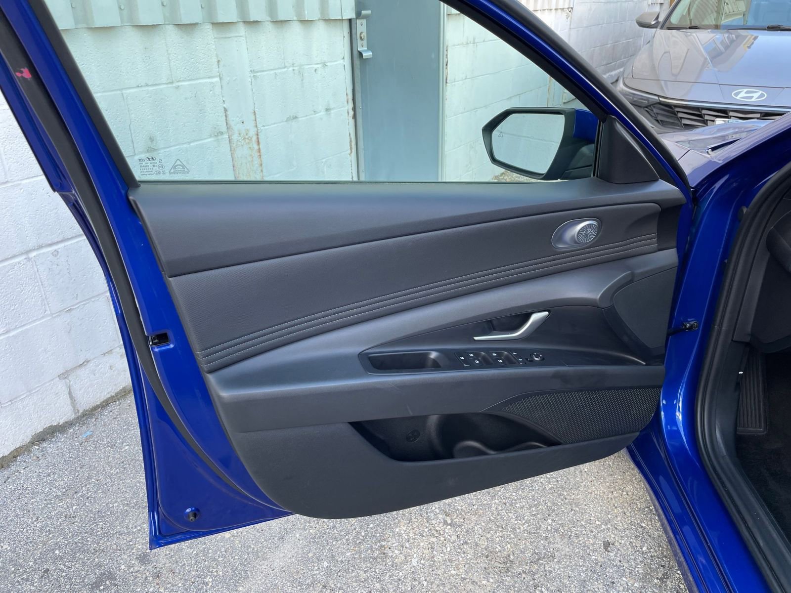 Used 2025 Hyundai Elantra SEL image 18