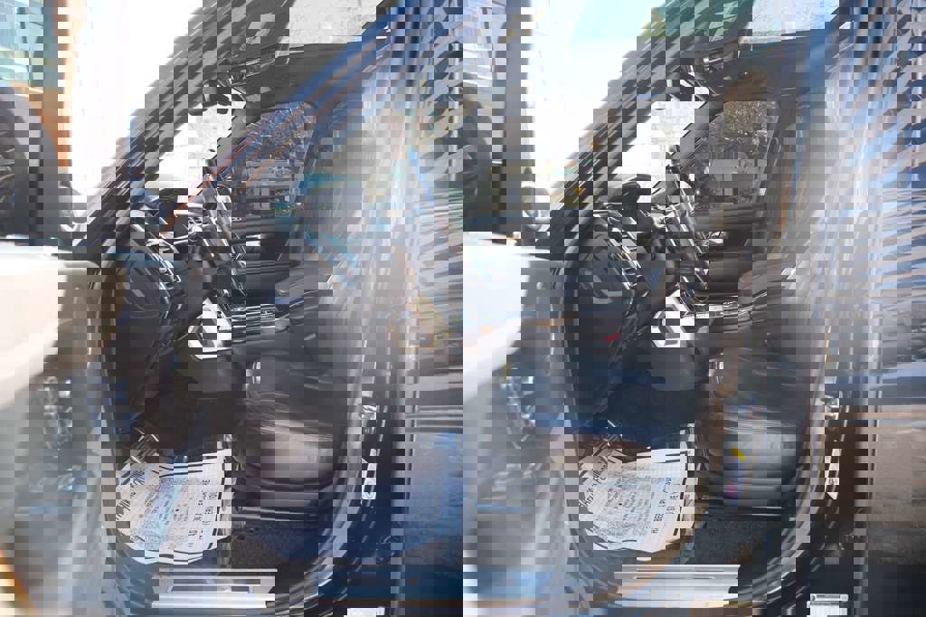 Used 2019 Land Rover Range Rover Autobiography image 19