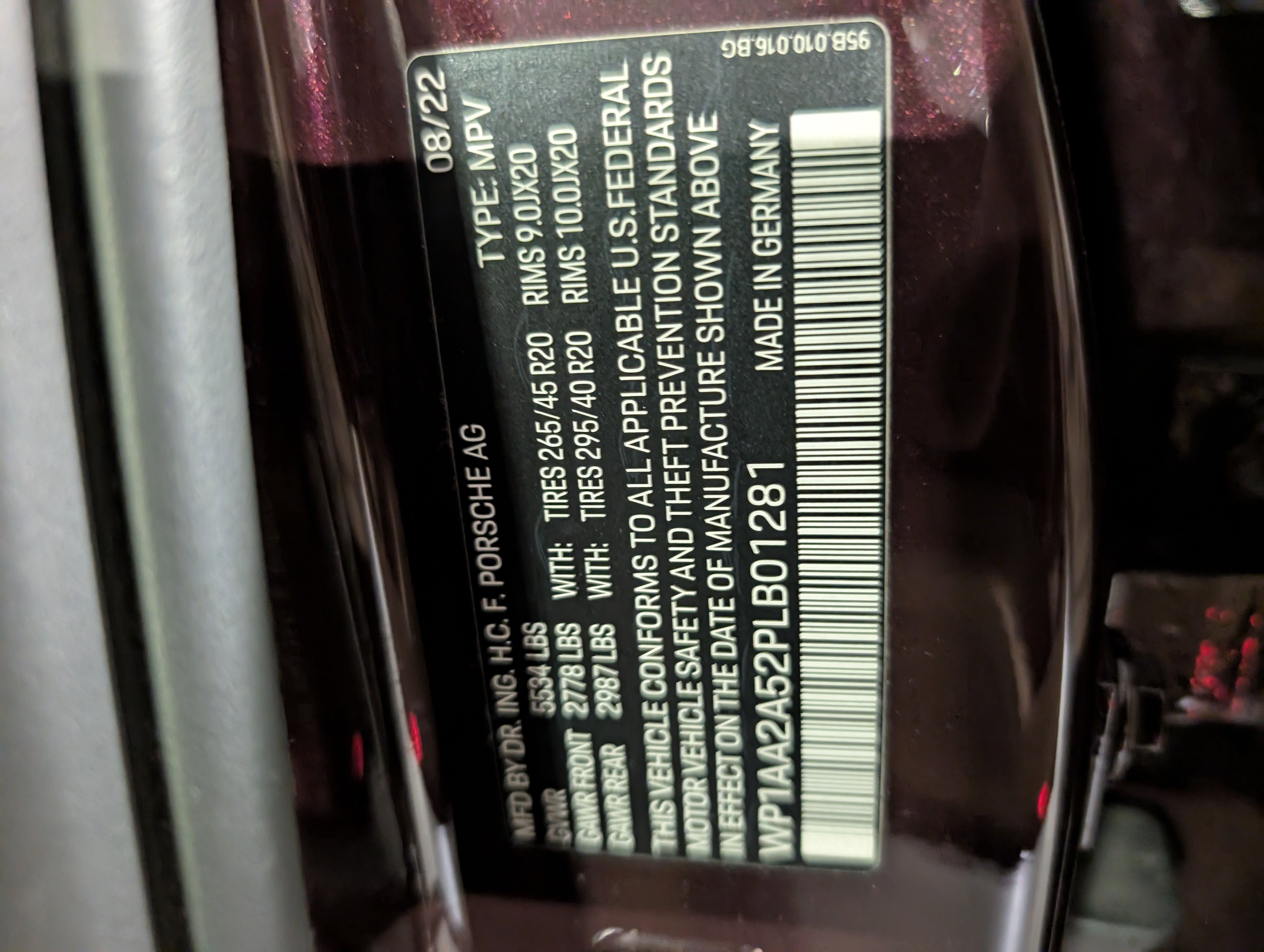 Certified 2023 Porsche Macan image 39