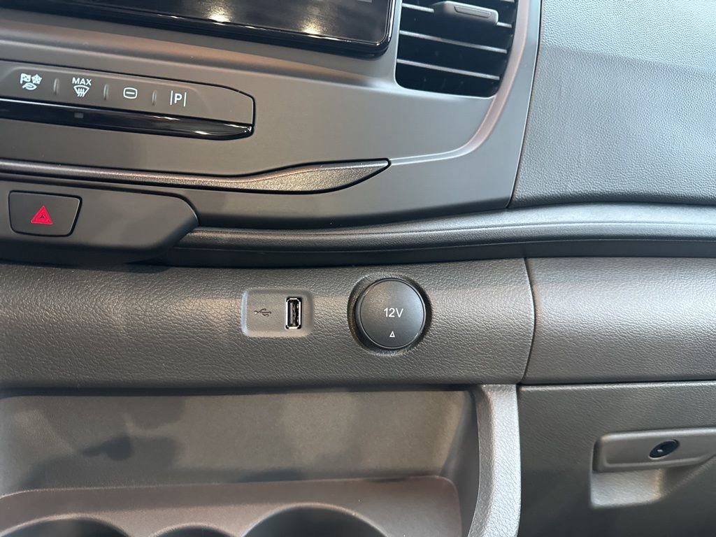 New 2025 Ford Transit 250 148 Medium Roof image 33