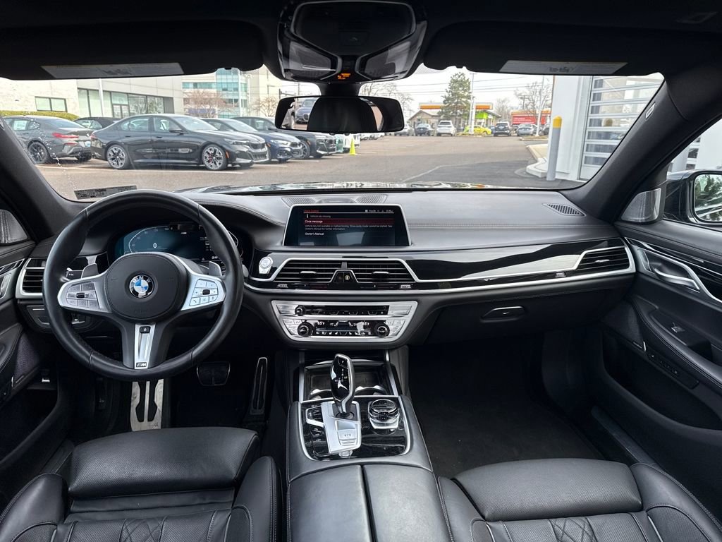 Used 2021 BMW 750i xDrive w/ Executive Package image 16