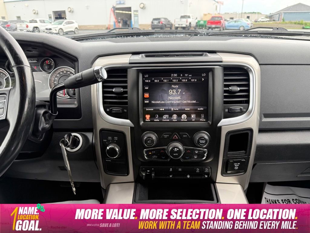 Used 2017 RAM 3500 Big Horn w/ Sport Appearance Group AWD/4WD image 15