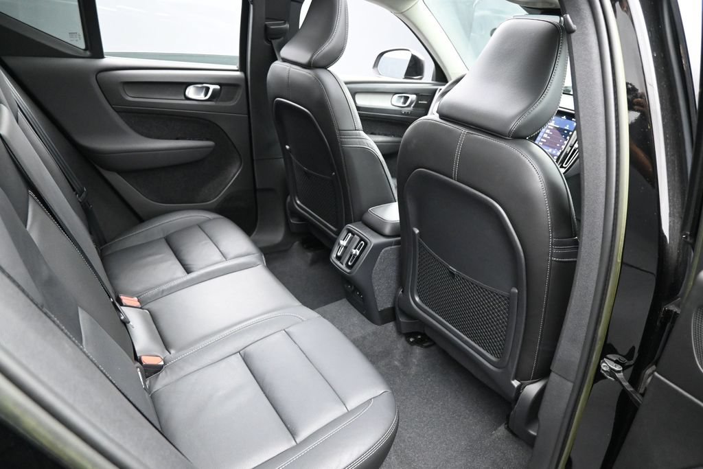 Used 2023 Volvo XC40 B5 Ultimate w/ Climate Package AWD/4WD image 28