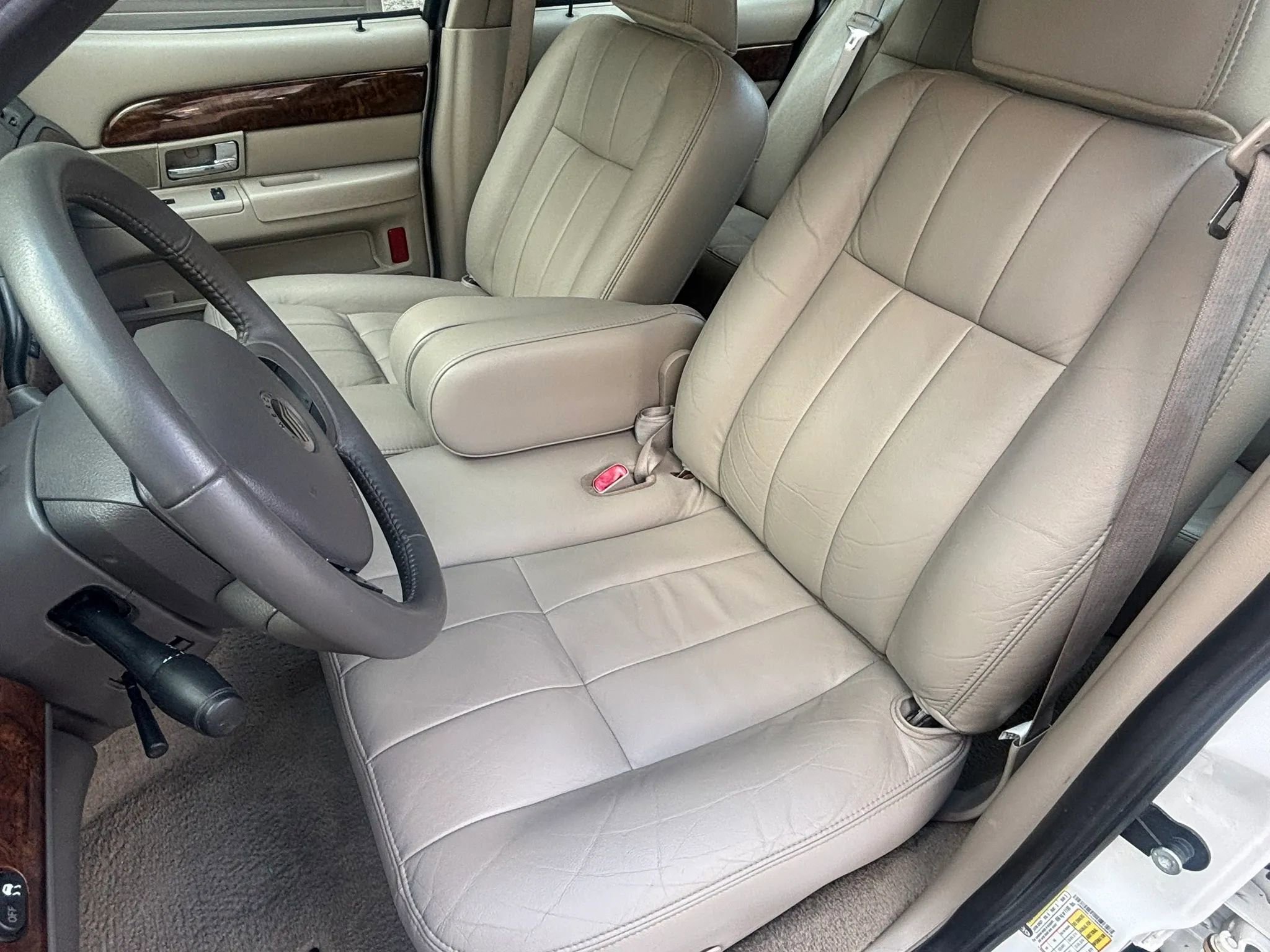 Used 2009 Mercury Grand Marquis LS image 13