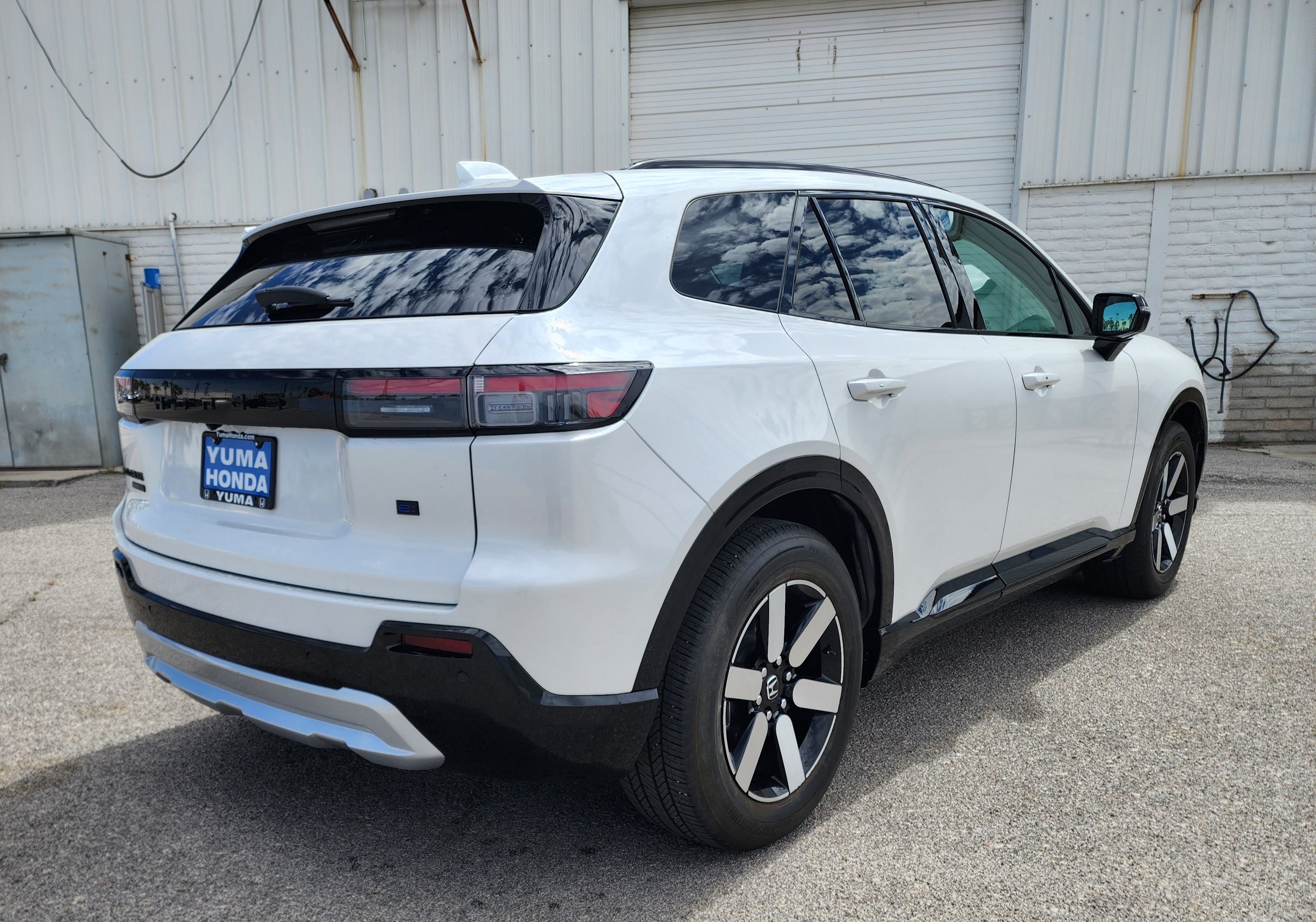 Used 2024 Honda Prologue Touring image 1