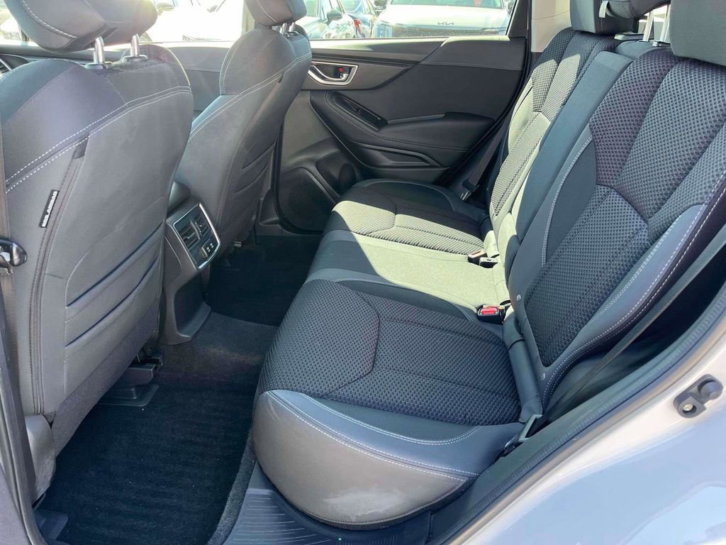 Used 2023 Subaru Forester Premium image 6