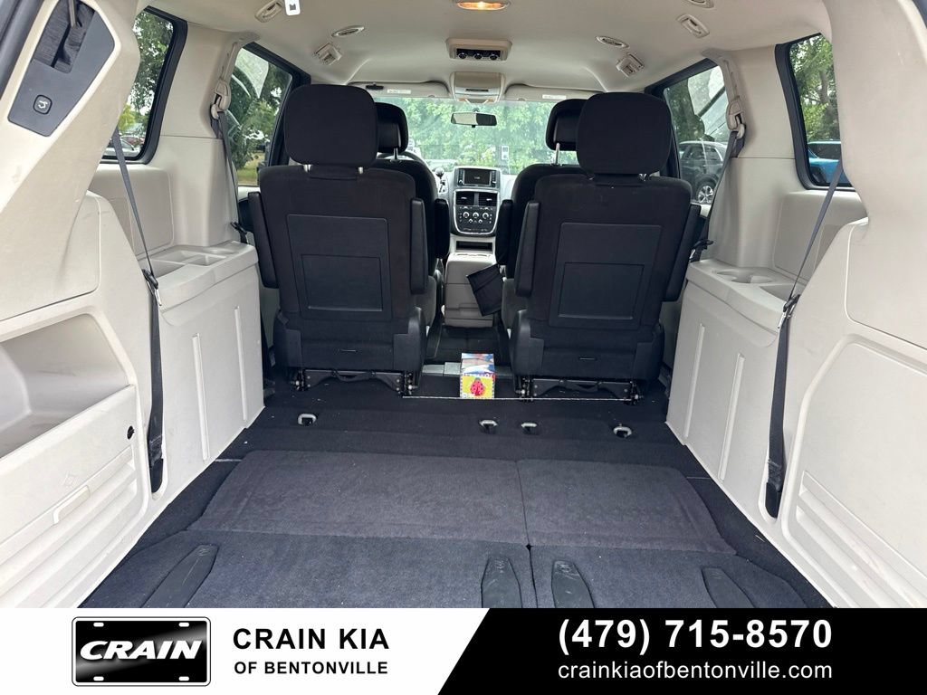 Used 2016 Dodge Grand Caravan SXT FWD image 15