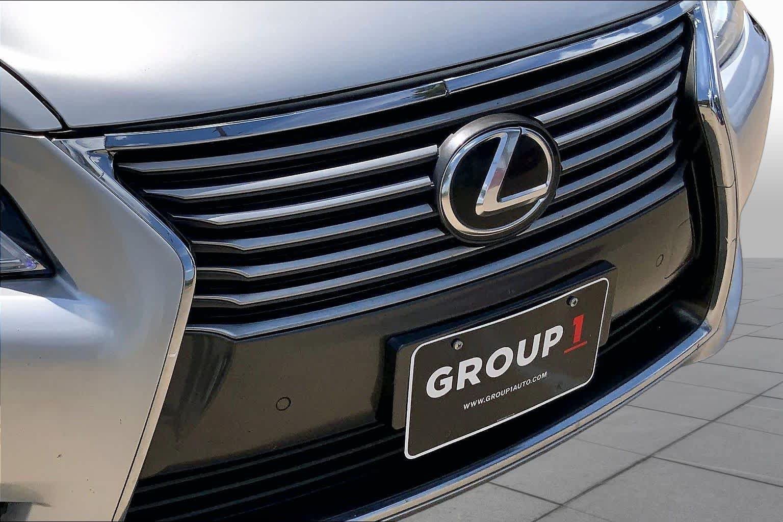 Used 2015 Lexus LS 460 w/ Comfort Package RWD image 29