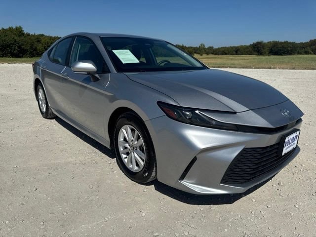 Used 2025 Toyota Camry LE FWD image 7