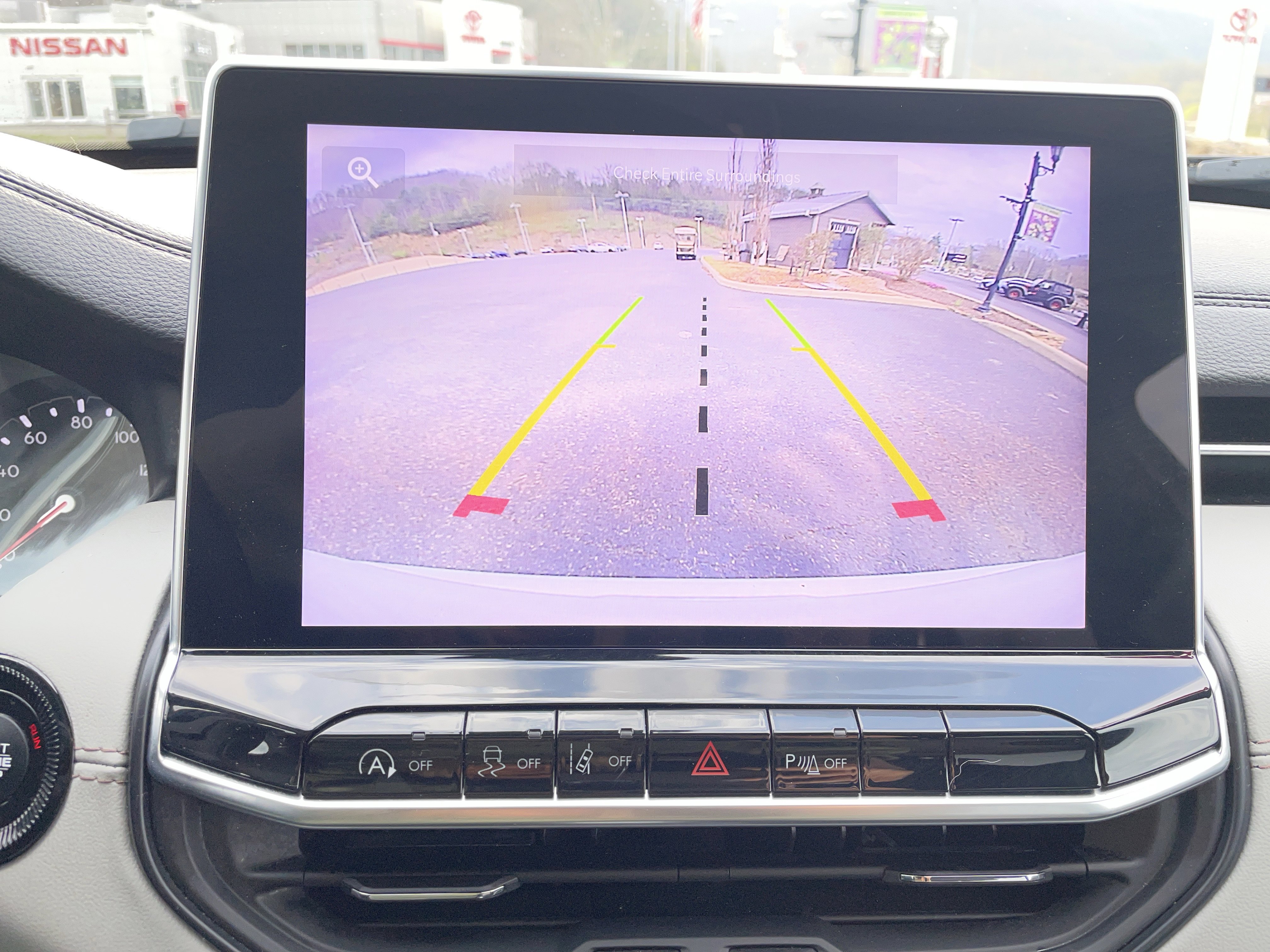 Used 2025 Jeep Compass Limited image 14